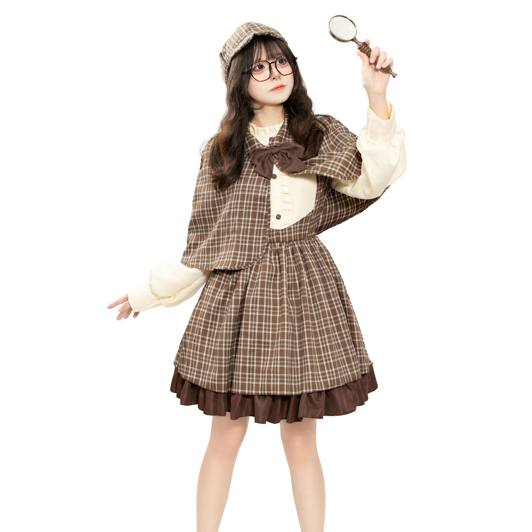 Girl Detective Costume with Checkered Details Mune Fashion