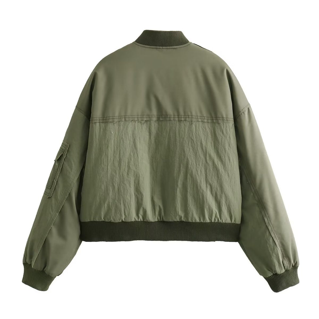 Women’s short-cut utility bomber with patch details, practical chest pockets and sleeve zipper Mune Fashion