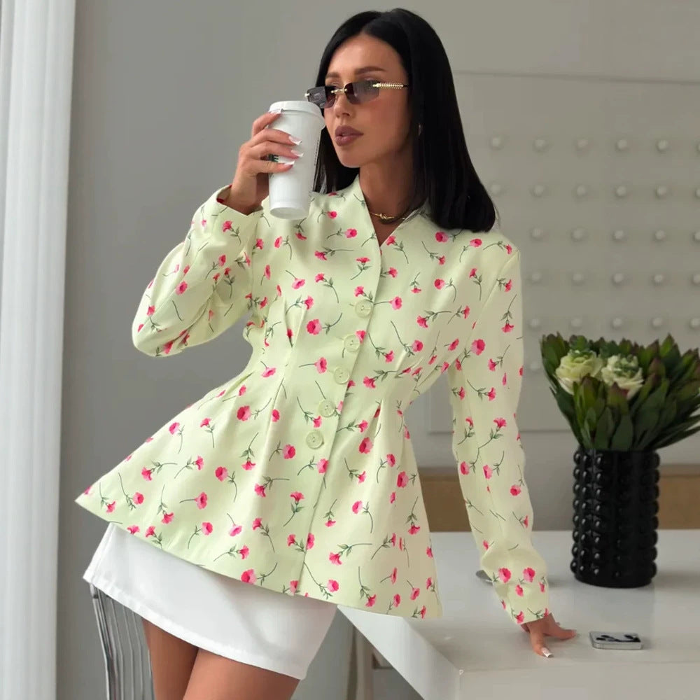 Women's fitted blazer with peplum, decorative buttons and floral pattern Mune Fashion