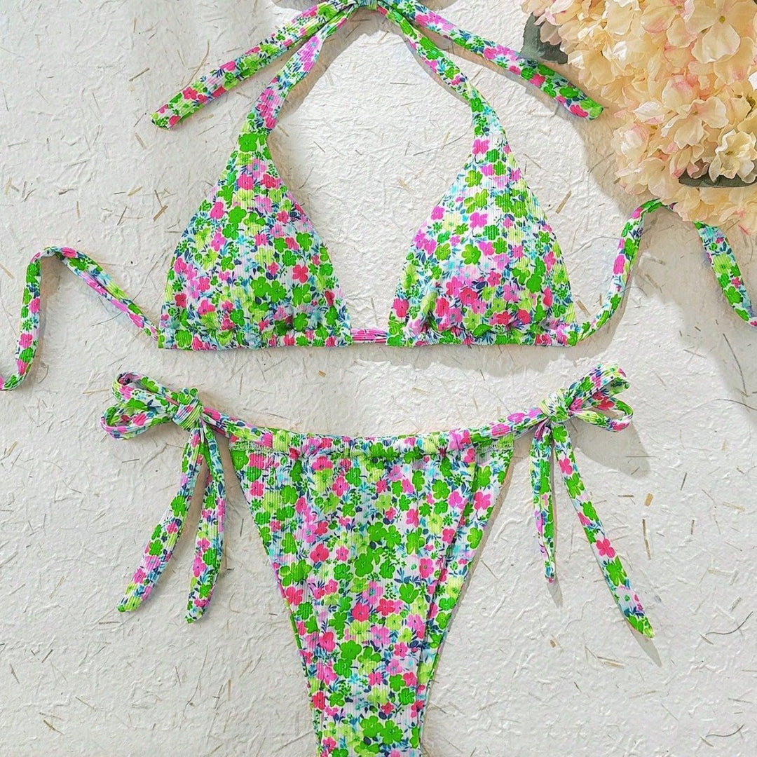 Women's Triangle Bikini with Playful Floral Design Mune Fashion