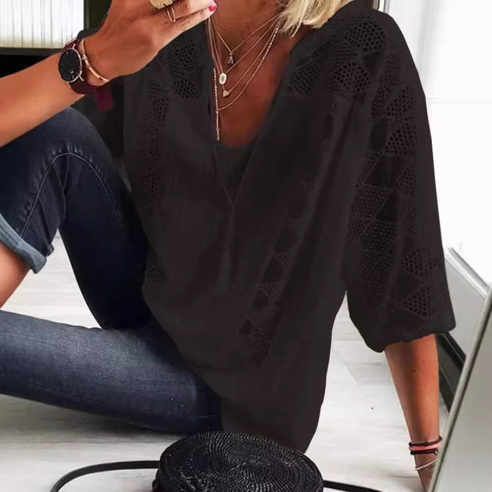 Women's airy crochet blouse with V-neck and balloon sleeves Mune Fashion