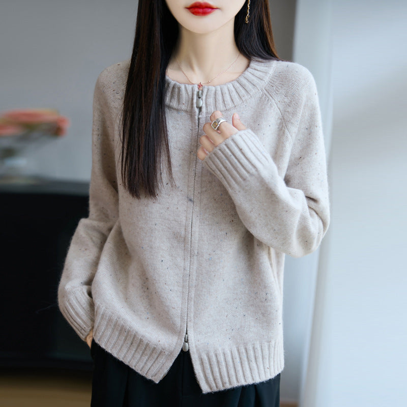 Women's zip cardigan with round neck, fine nep yarn and ribbed finishes Mune Fashion