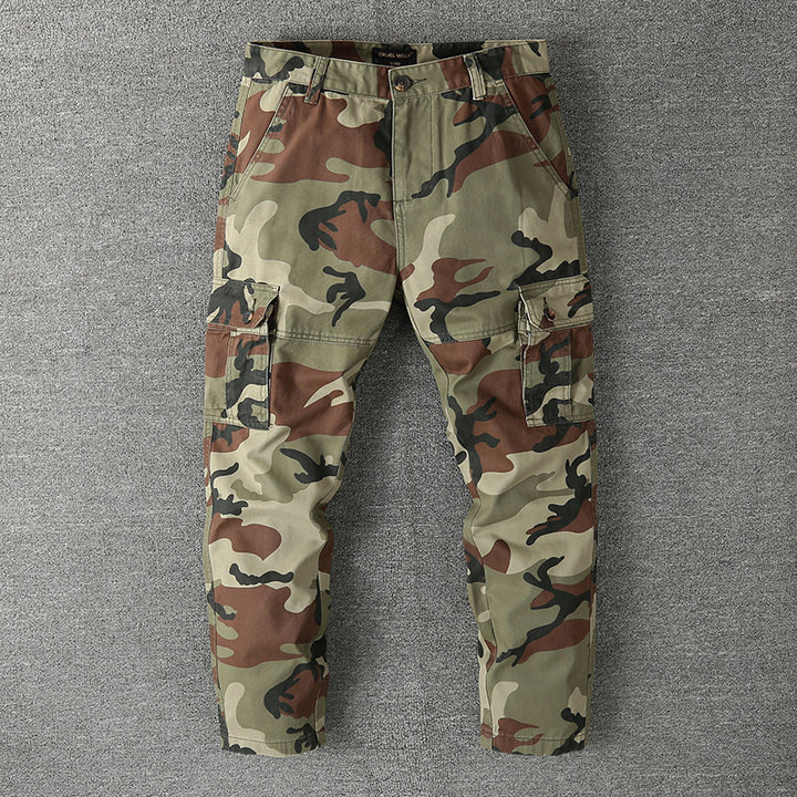 Men's cargo pants with tactical camouflage pattern and multiple flap pockets Mune Fashion