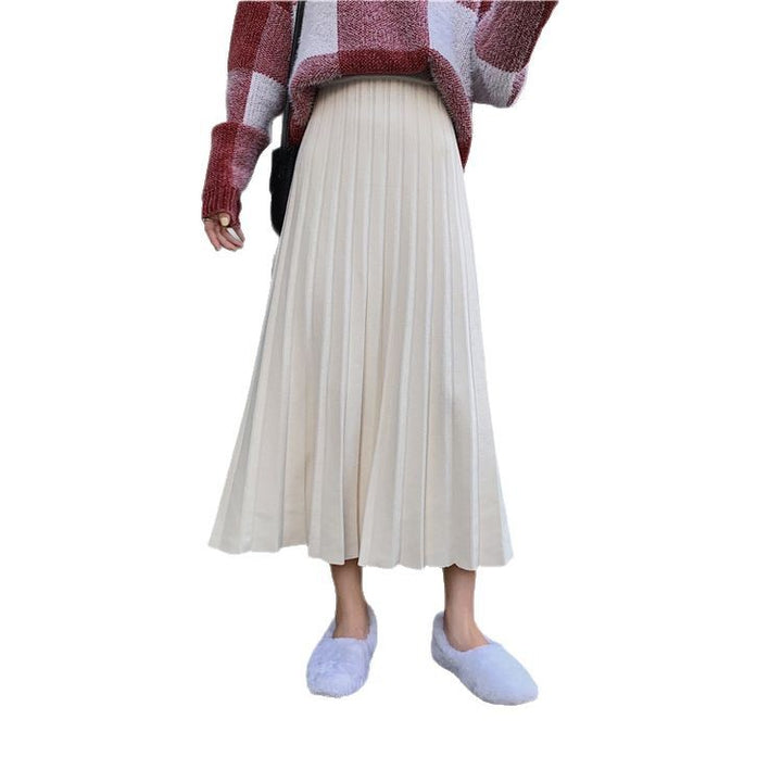 Ladies Long, pleated skirt made of soft material Mune Fashion