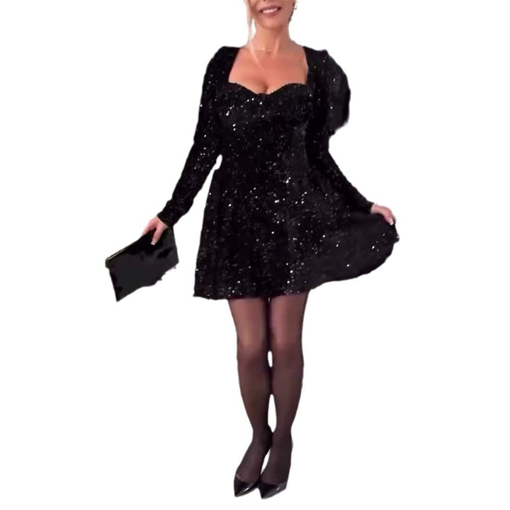 Women's short sequin skater dress with heart neckline, fitted silhouette and long sleeves Mune Fashion
