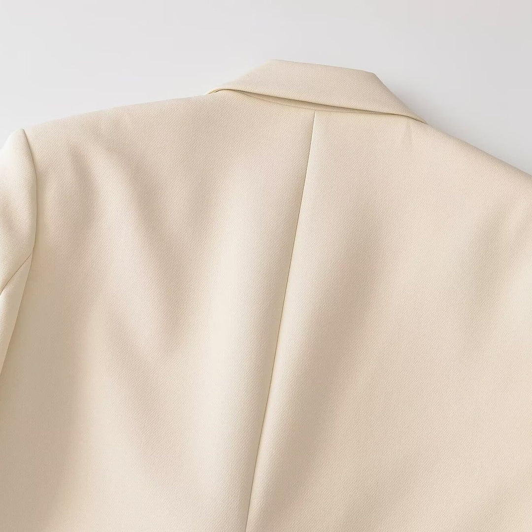 Women's Double Breasted Long Blazer with Lapel Collar, Tailored Fit and Patch Pockets