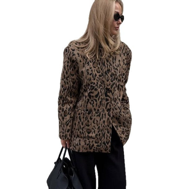 Women's Short Cut Faux Fur Coat with Leopard Print and Boxy Silhouette Mune Fashion
