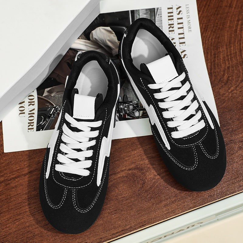 Women's lightweight retro skate sneakers with quilted sidewall, padded ankle collar, and non-slip rubber outsole Mune Fashion