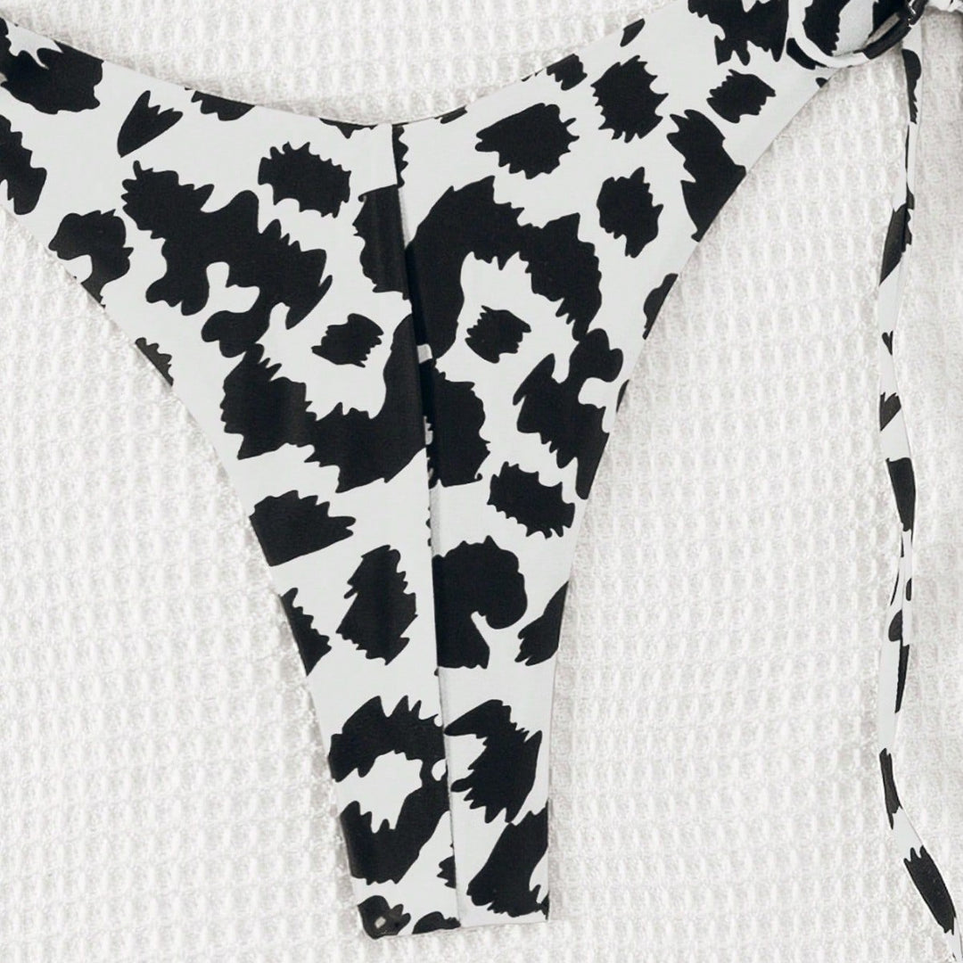 Women's triangle bikini with deep neckline and adjustable ties Mune Fashion