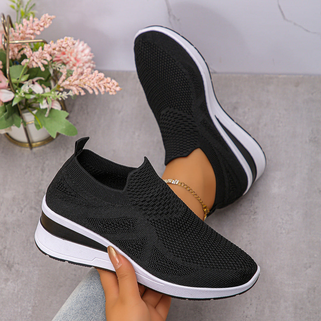Women's Comfortable Wedge Sneakers made of breathable knitted material Mune Fashion
