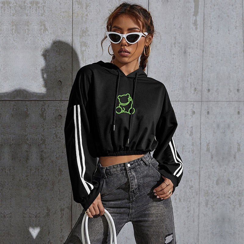 Women's short-cut hooded crop sweatshirt with drawstring, elastic hem, and contrast stripes Mune Fashion