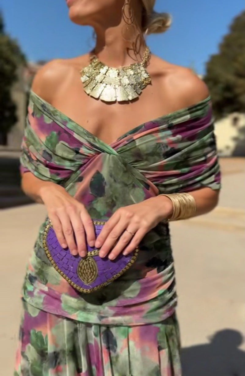 Women nan flowing evening dress with transparent chiffon capelet, V-neck and tailored draping Mune Fashion