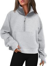 Ladies oversized short pullover with stand-up collar, half zipper and kangaroo pocket Mune Fashion