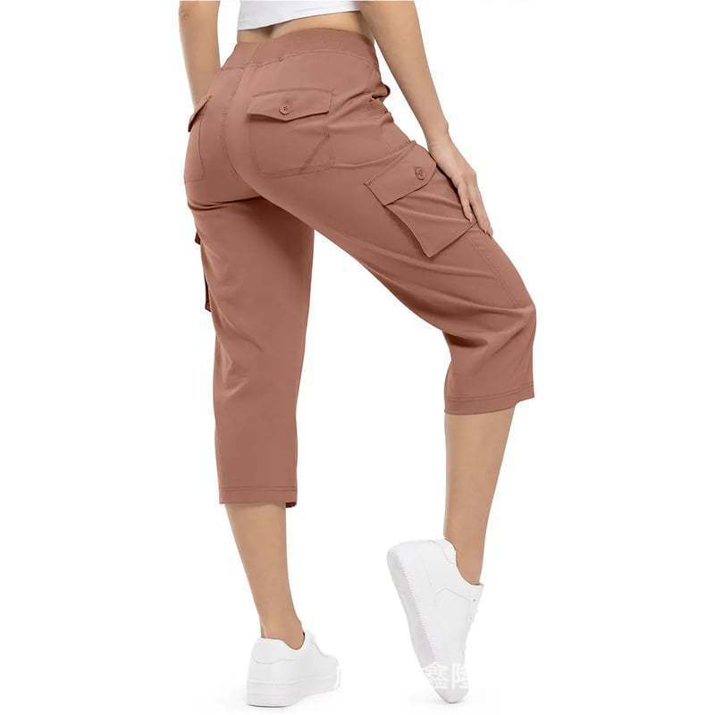 Women's capri cargo pants in Bermuda length with high waist and patch flap pockets Mune Fashion