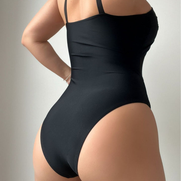 Ladies Elegant One-Piece Swimsuit with Modern Fabric Mix Mune Fashion