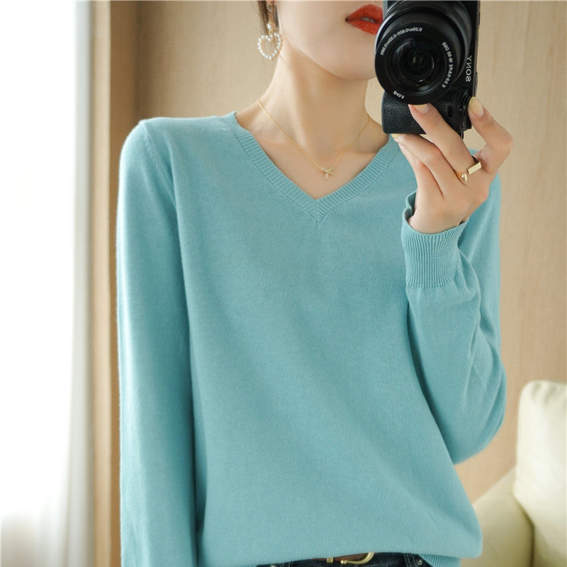 Women's Lightweight V-Neck Fine Knit Sweater made of Cashmere-Soft Cotton Blend with Elastic Ribbed Cuffs Mune Fashion