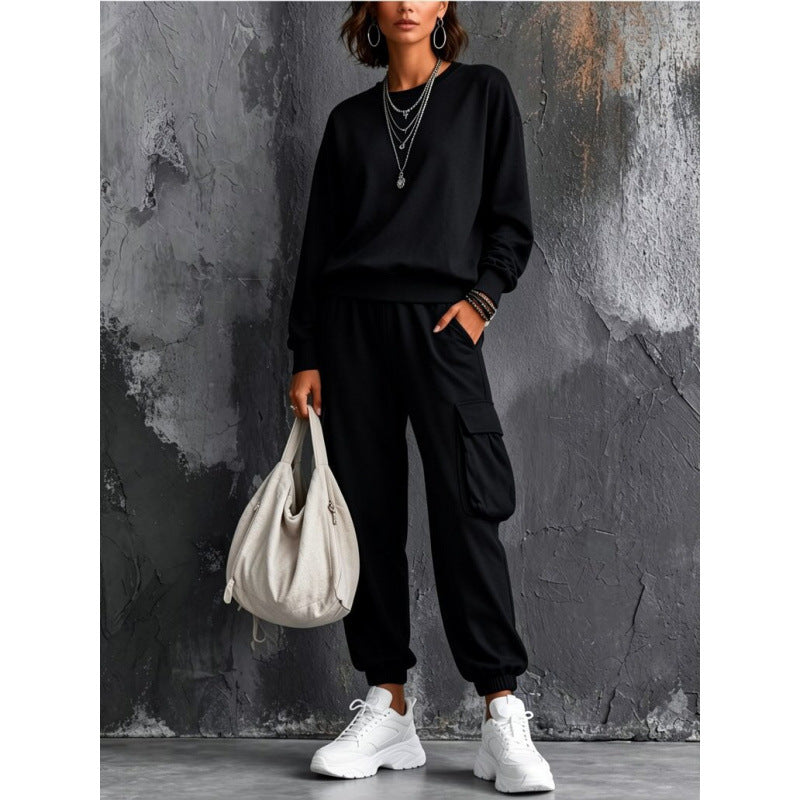 Ladies Lounge Set with Round Neck Sweatshirt and Cargo Jogger made of French Terry Mune Fashion