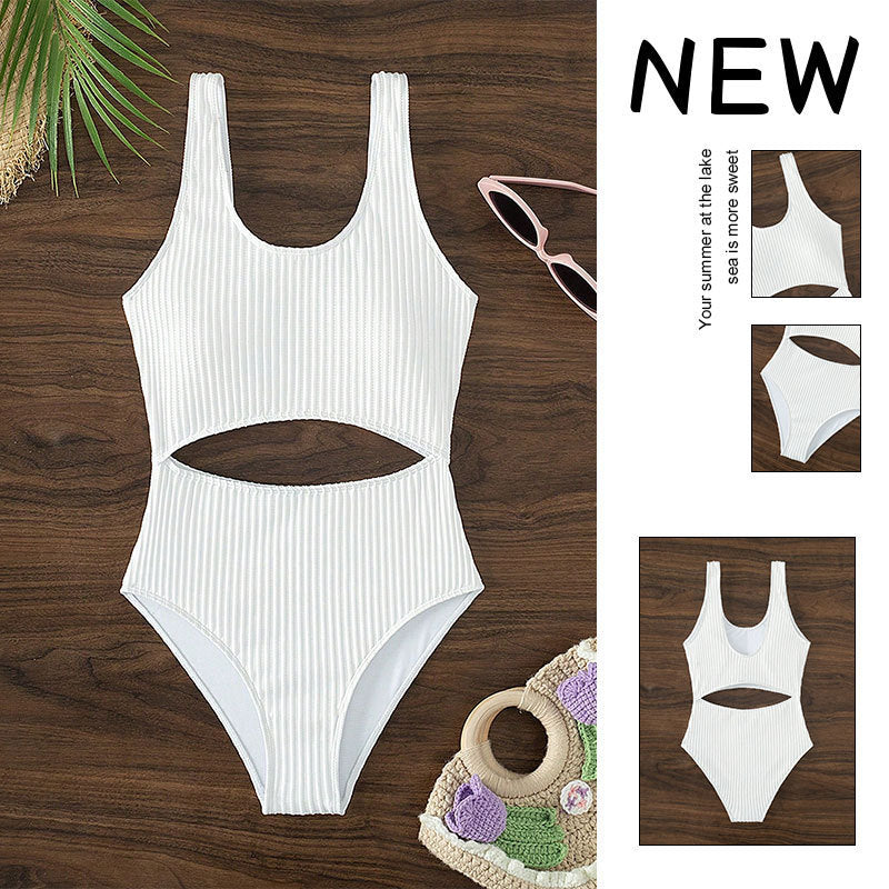Women's Sporty Swimsuit with Cut-Out Details Mune Fashion