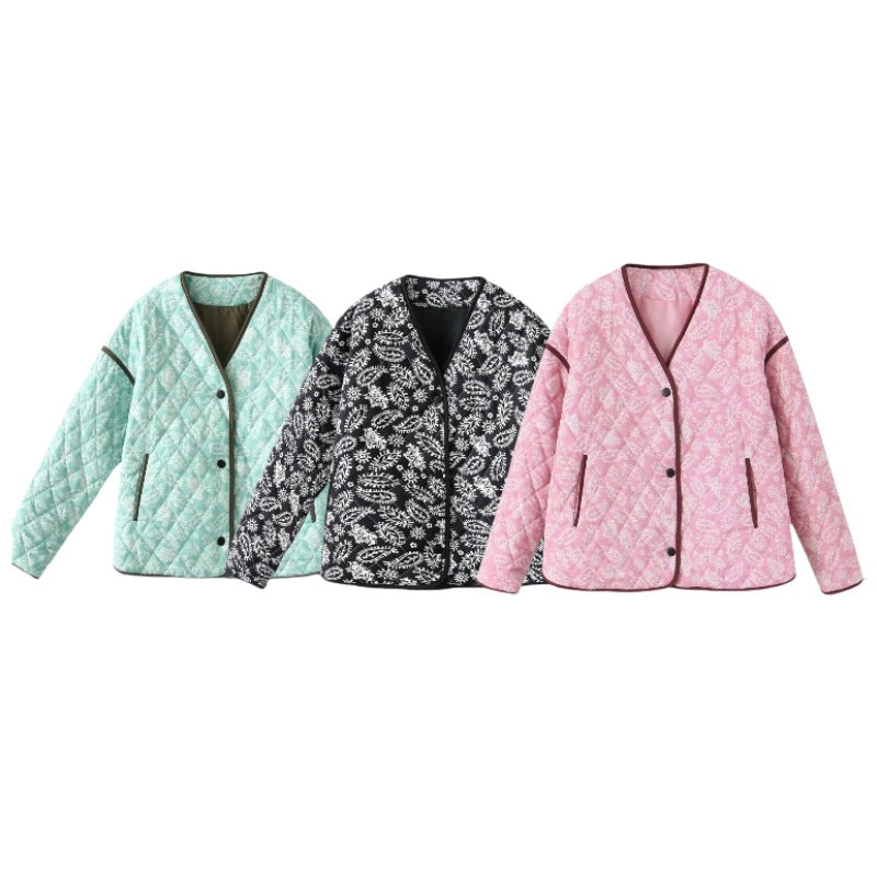 Women's quilted jacket with paisley pattern, V-neck and contrasting piping Mune Fashion