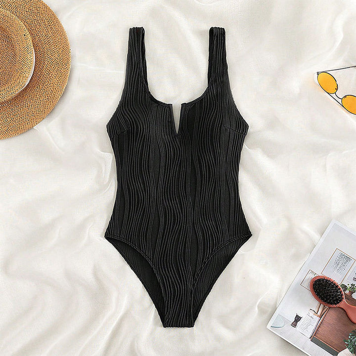 Women's High-Cut Swimsuit with Textured Design Mune Fashion