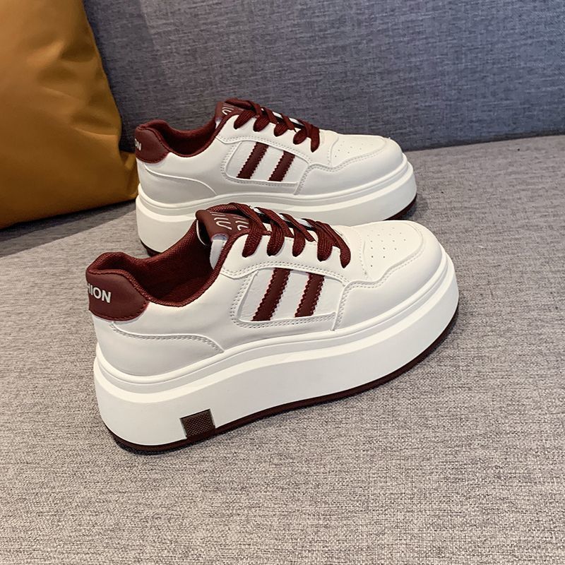 Women's Platform Sneakers with Enhanced Cushioning and Sporty Design Mune Fashion