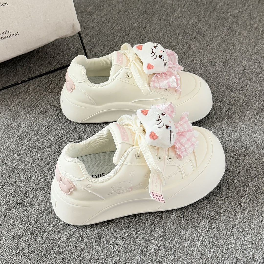 Women’s sporty sneakers with playful cat design and soft cushioned sole Mune Fashion
