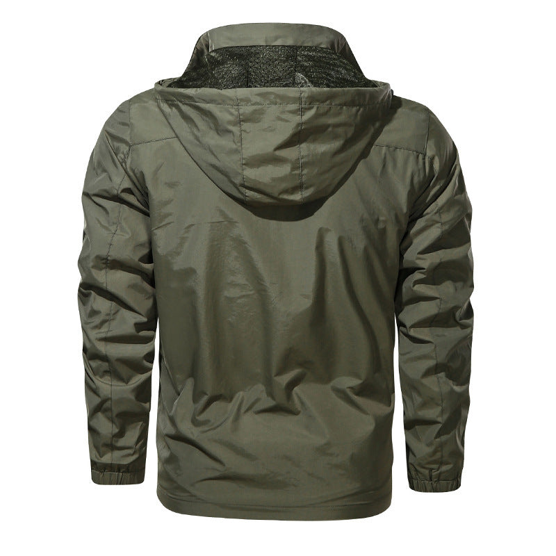 Men's lightweight outdoor jacket windbreaker with water-repellent coating and breathable mesh lining Mune Fashion
