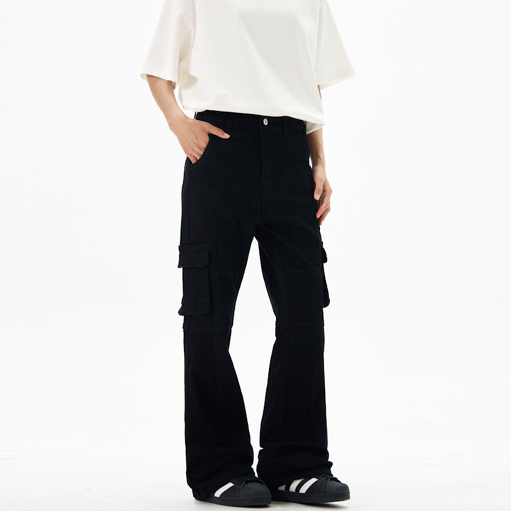 Women's cargo pants in flared cut with utility pockets and extended hem Mune Fashion