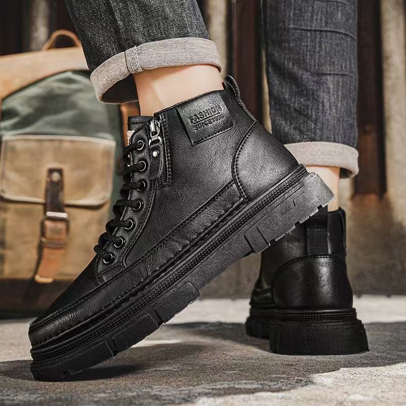 Men's chunky boots with zipper, padded shaft and profiled sole Mune Fashion