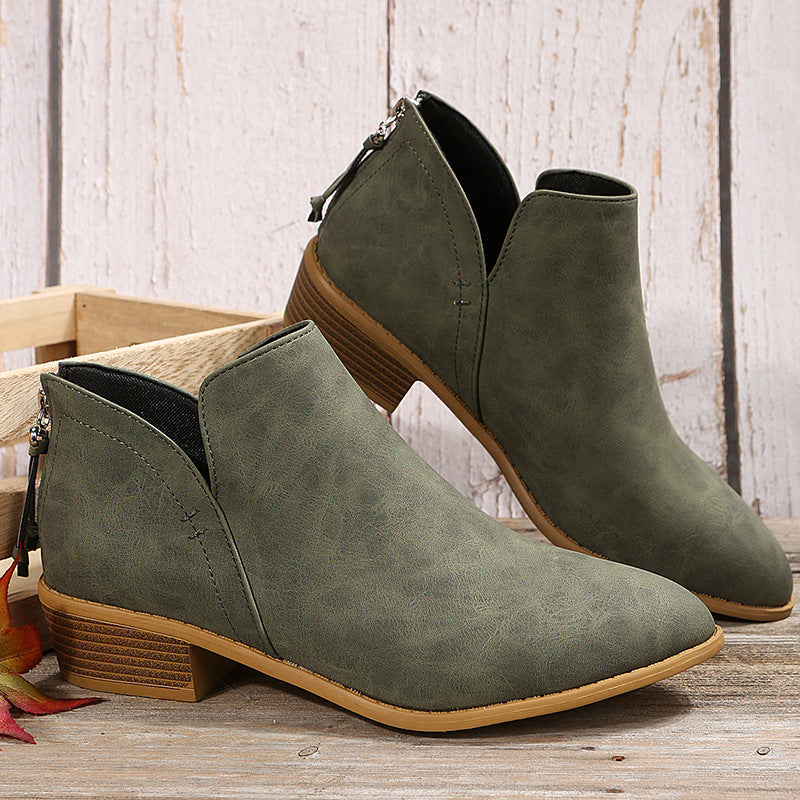 Women’s pointed ankle boots with low wooden block heel, V-Cut side opening and rear zipper Mune Fashion