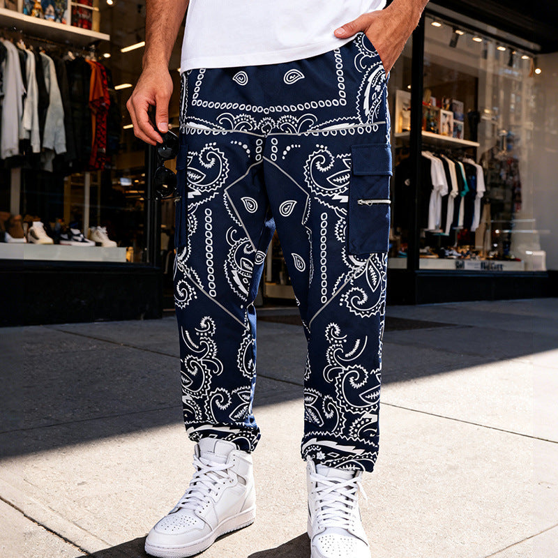 Men's cargo joggers in bandana print with cargo pockets & elastic waistband Mune Fashion