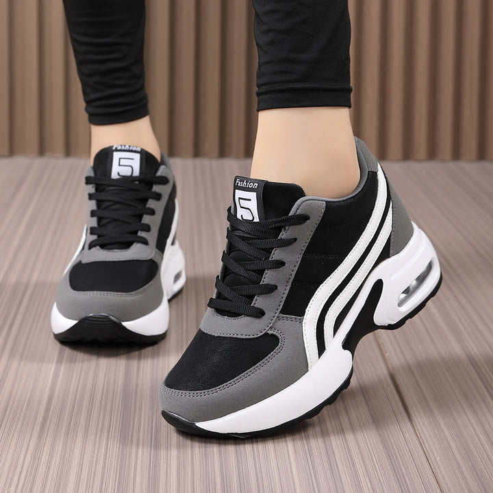 Women's platform sneaker with visible air chamber, ergonomic wedge sole and padded ankle collar Mune Fashion