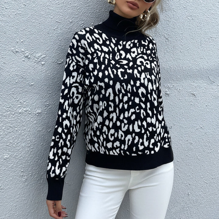 Women's Oversize Fine Knit Sweater with Leopard Jacquard and Stand-Up Collar Mune Fashion