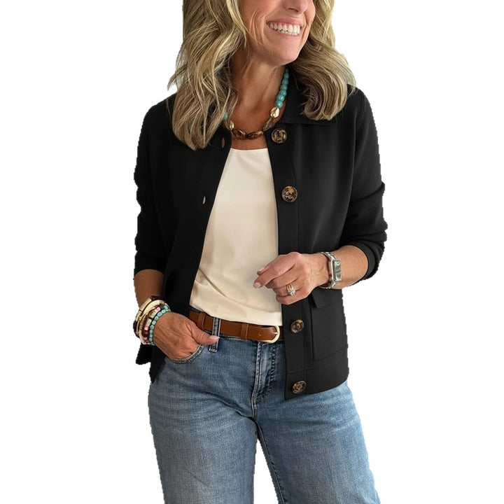 Women's short knitted cardigan with shirt collar, patch pockets, and horn buttons Mune Fashion