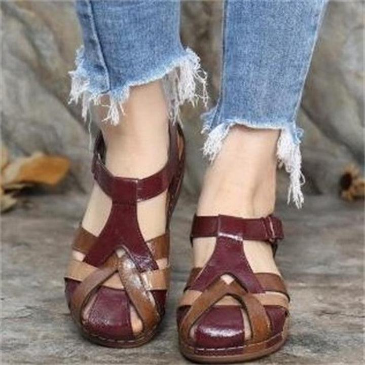 Women Comfortable Closed Strap Sandals with Adjustable Ankle Strap and Padded Comfort Sole Mune Fashion