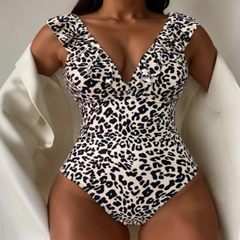 Women One-Piece Swimsuit with Fashionable Leopard Print Mune Fashion
