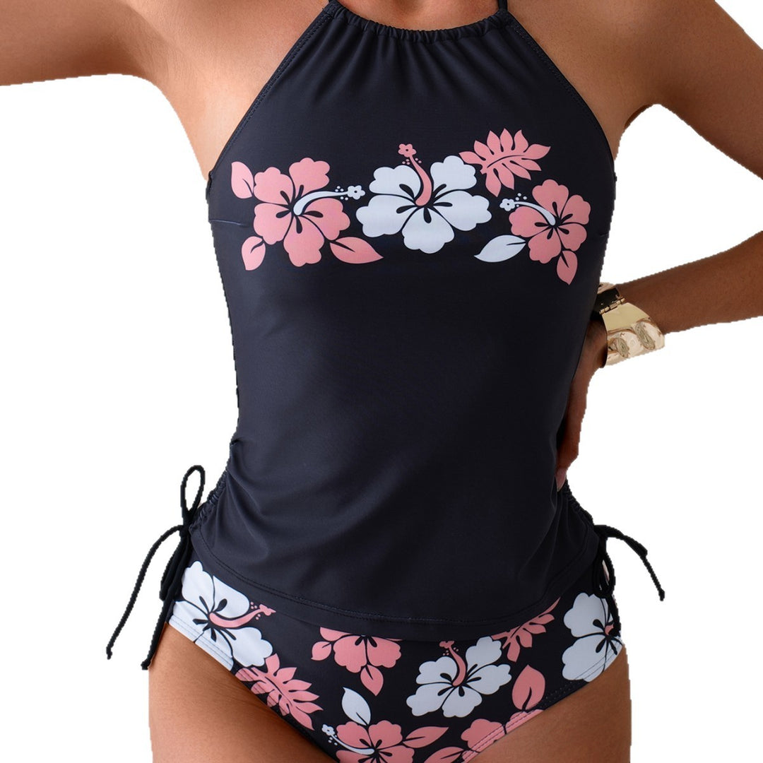 Ladies Tankini Set with floral top and contrasting shorts Mune Fashion
