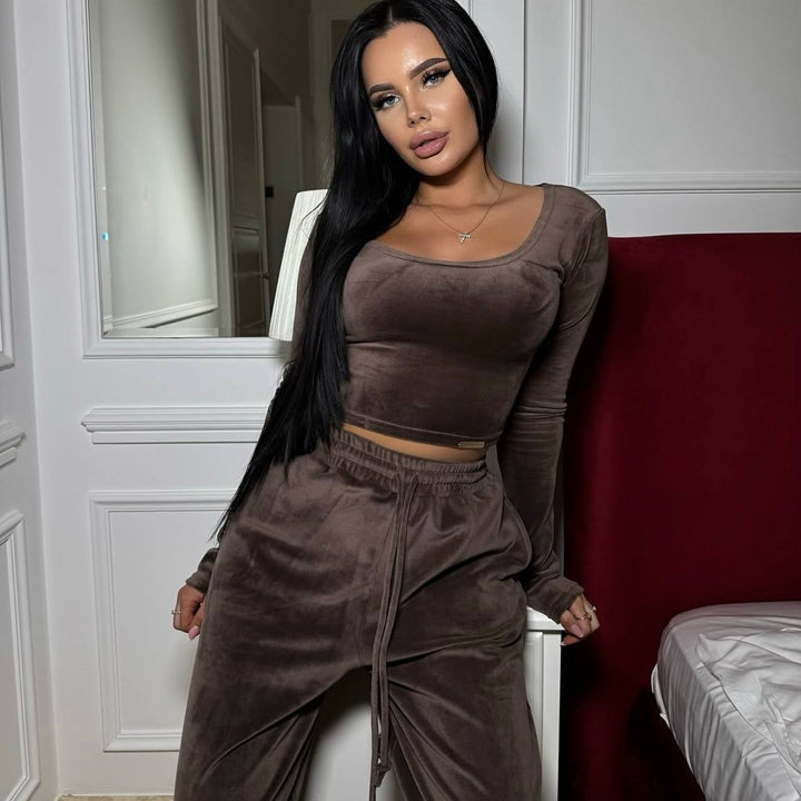 Women’s Modern Cropped Lounge Set with Long Sleeves and Elastic Waist Pants Mune Fashion