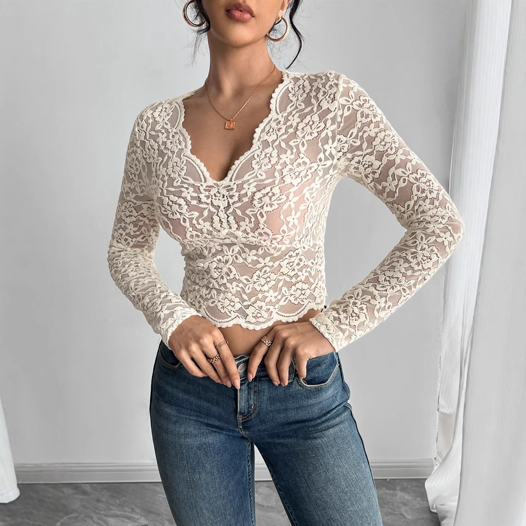 Women’s figure-hugging cropped lace top with V-neck and long sleeves Mune Fashion