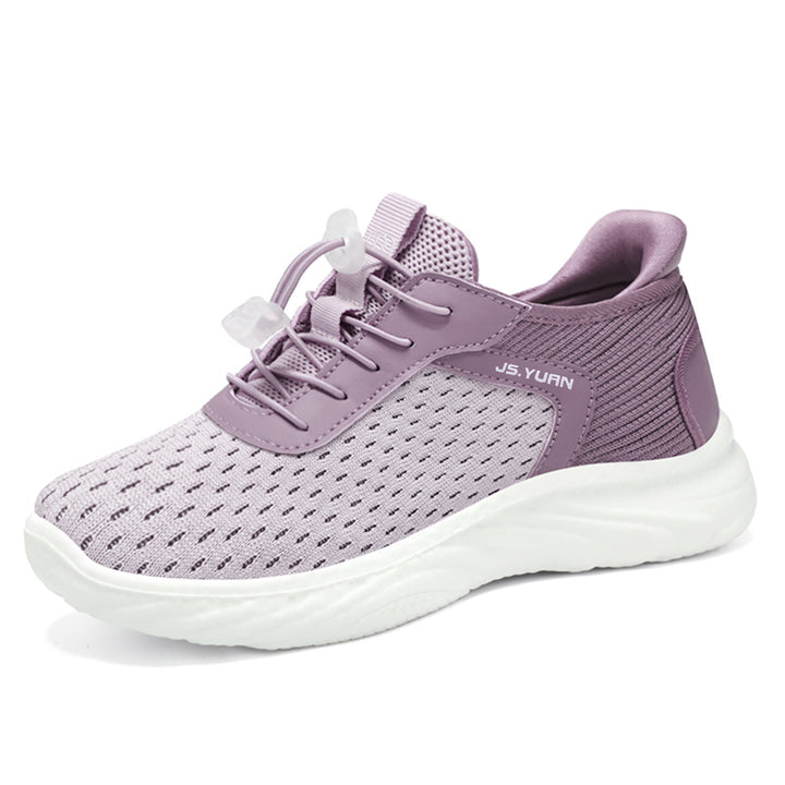 Women's lightweight knit sneakers with elastic sock entry, quick-lace closure and cushioned EVA midsole Mune Fashion