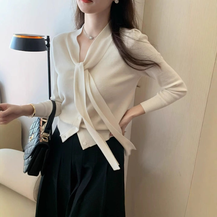 Women's elegant and stylish blouse with bow detail Drune