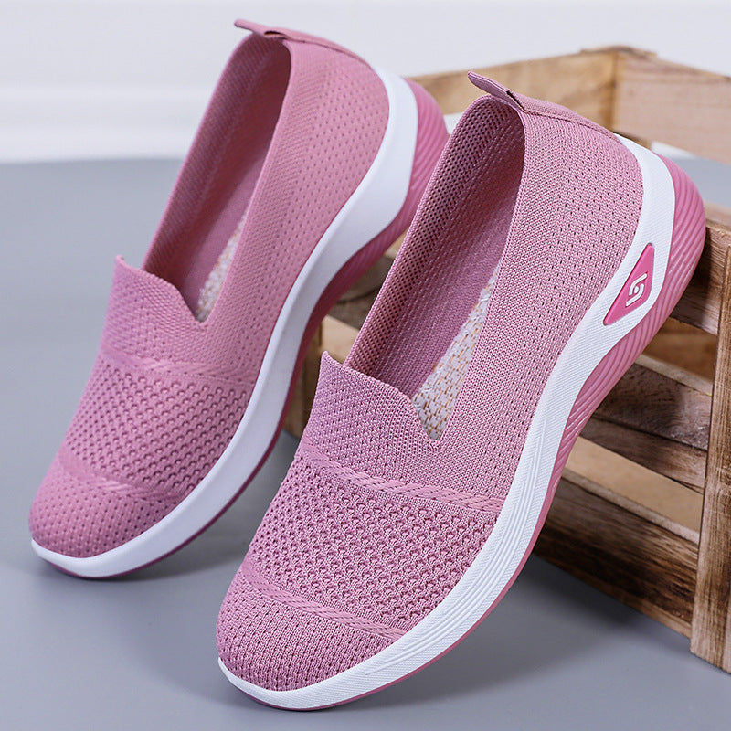 Ladies' elegant knit slippers with reinforced toe cap, flexible cushioning platform, and pull tab Mune Fashion