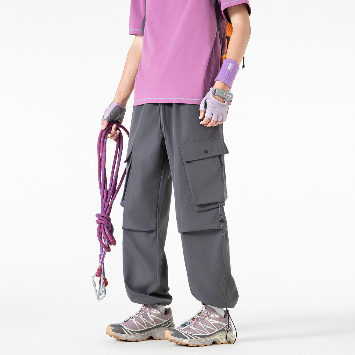 Herren Baggy‑Cargohose im Tech‑Utility‑Stil mit elastischem Tunnelzugbund, großen Klappfächern und Zipper‑Details Mune Fashion