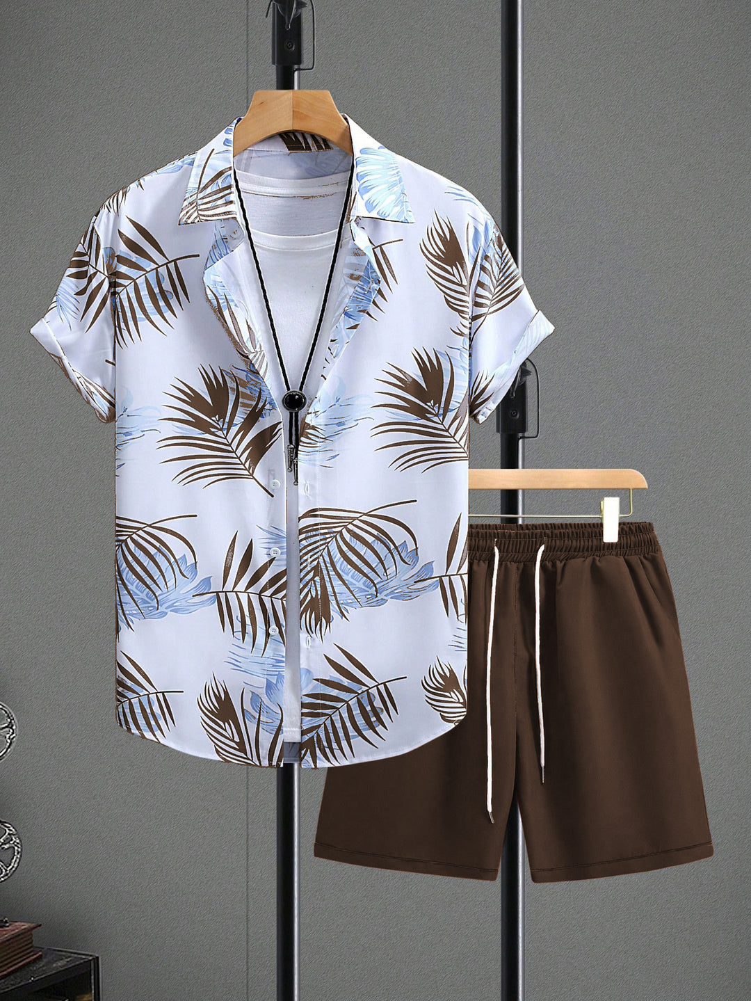 Men's vacation set with short-sleeved lapel shirt in palm print and elastic drawstring bermuda Mune Fashion