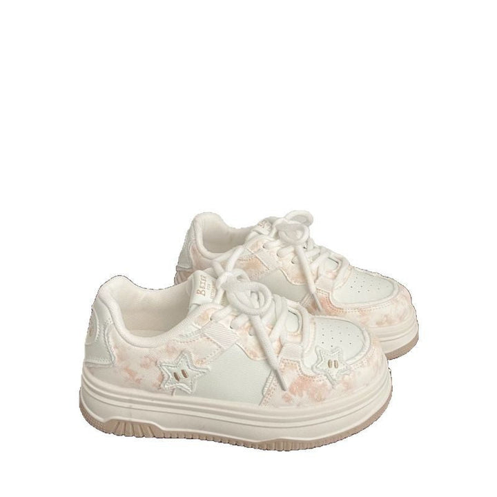 Women’s sneakers with playful star applications and cushioned sole Mune Fashion