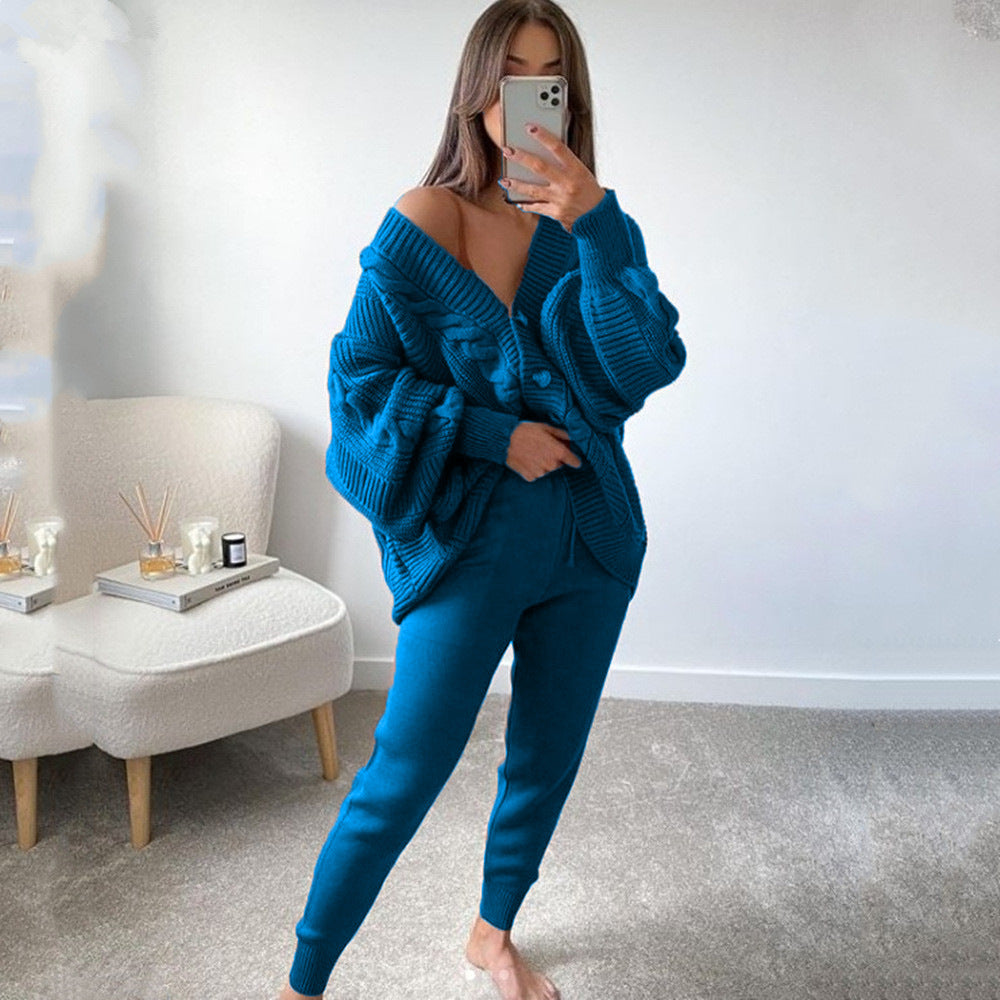 Women's cozy oversized knit set consisting of cable pattern cardigan and tailored knit joggers Mune Fashion