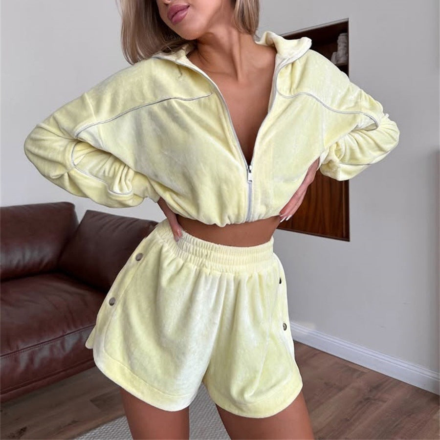 Women's short velour lounge set with cropped zip hoodie and elastic high-waist shorts Mune Fashion