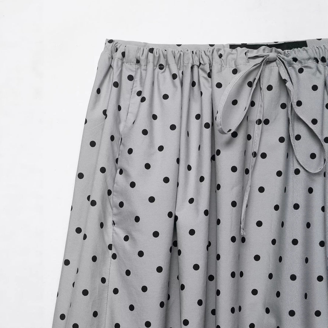 Women Midi Skirt with elastic waistband, pleated look and polka dot pattern Mune Fashion
