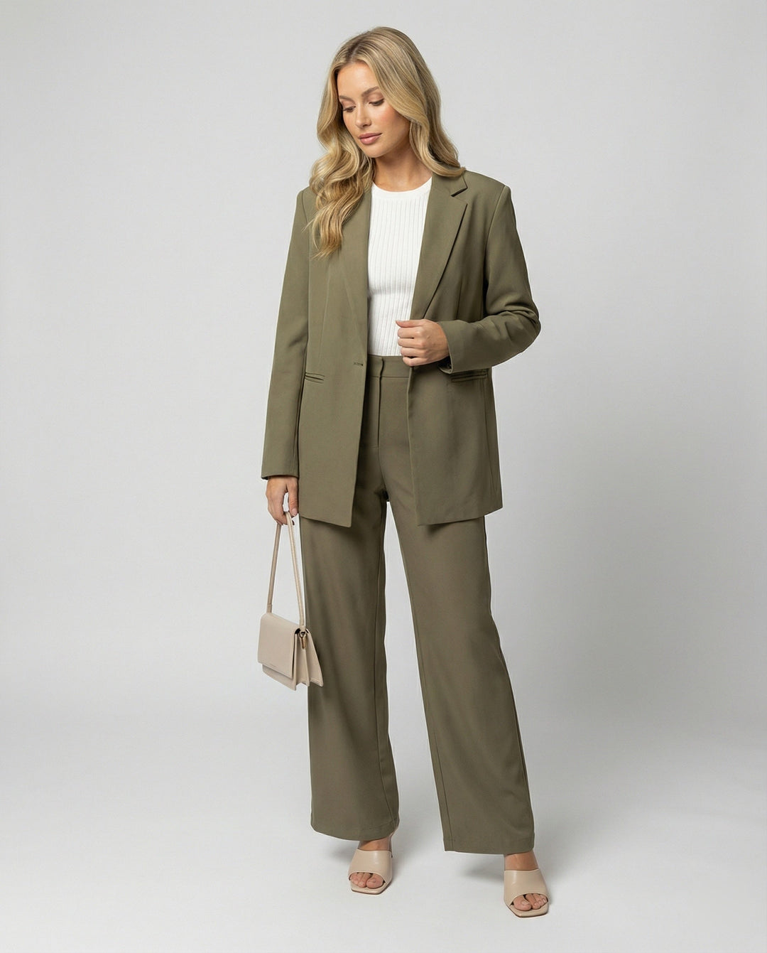 Women's elegant suit set with wide leg pants and modern blazer Mune Fashion