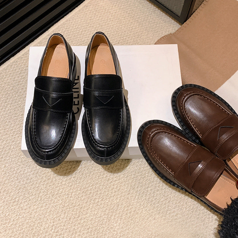 Ladies timeless penny loafers with profiled rubber edge and moccasin seam Mune Fashion